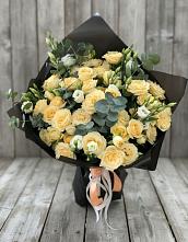 Букет цветов из:  Розы и Лизиантусы в Тарасово
