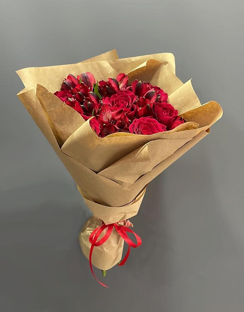 Букет цветов из: Альстромерии и Розы в Тарасово