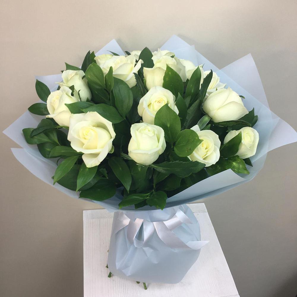 Букет 15 Белых роз Проуд в Тарасово
