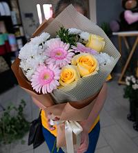 Букет цветов из:  Герберы, Розы и Хризантемы #REPLACE_PRED# Тарасово