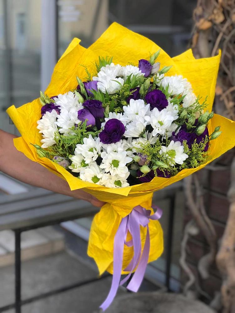 Букет цветов из: Ирисы, Хризантемы и Ромашки в Тарасово