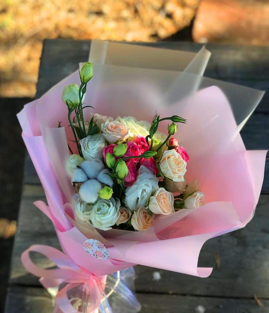 Букет цветов из: Розы и Лизиантусы в Тарасово