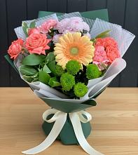 Букет цветов из:  Гвоздики, Розы, Герберы и Хризантемы #REPLACE_PRED# Тарасово