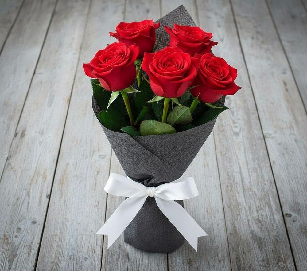 Букет 5 Красных роз Эдлесс Лав в Тарасово