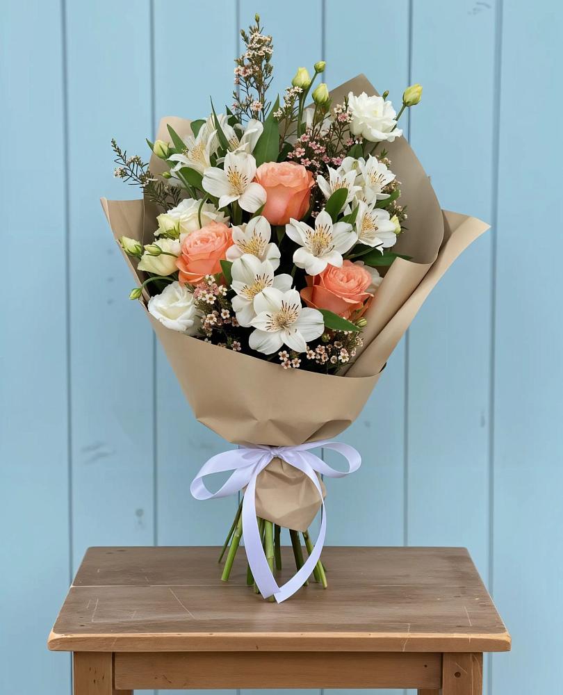 Букет цветов из: Альстромерии, Лизиантусы, Розы и Хризантемы в Тарасово