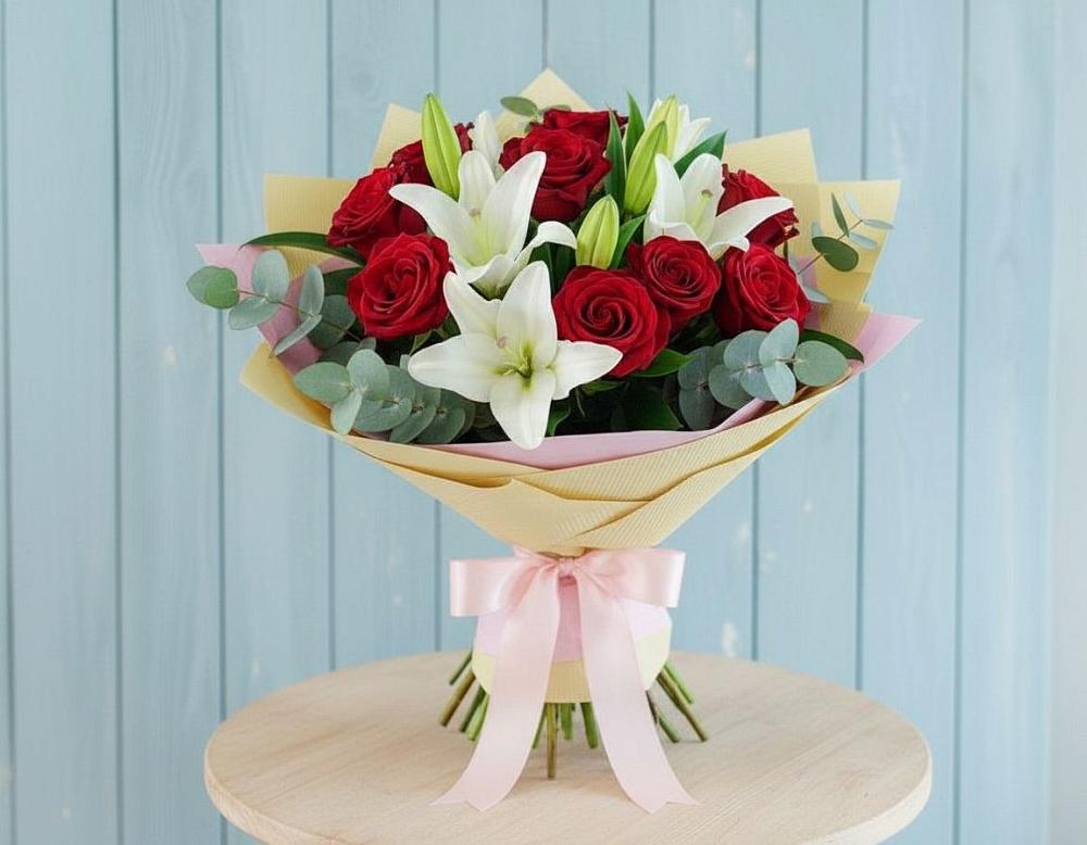 Букет цветов из: Лилии и Розы в Тарасово